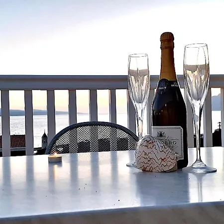 Schoene In Mit Terrasse Apartment