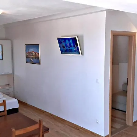 Apartment Schoene In Mit Terrasse