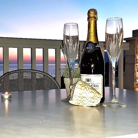 Schoene In Mit Terrasse Apartment